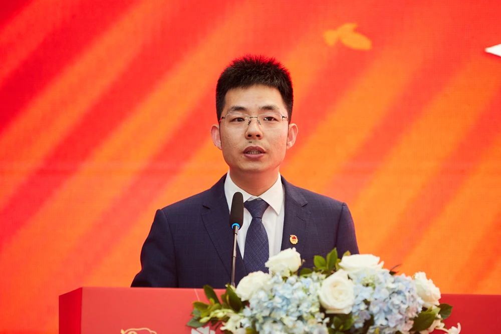 1685526724795488K6r8.jpg 2.jpg